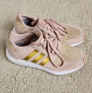 ✨️Adidas pink and gold athletic shoes 👟✨️
